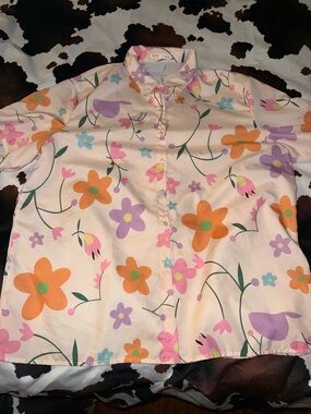 ROMWE Floral Button Down Shirt Size Large